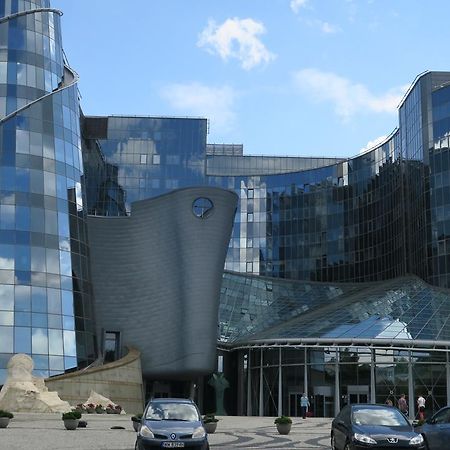 Wierzbno Hostel Warschau Exterior foto